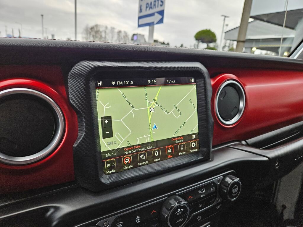 Used 2022 Jeep Wrangler Unlimited Rubicon w/ LED Lighting Group AWD/4WD image 20