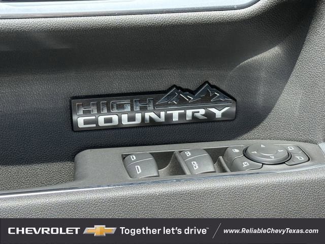 New 2025 Chevrolet Silverado 1500 High Country w/ High Country Premium Package AWD/4WD image 24