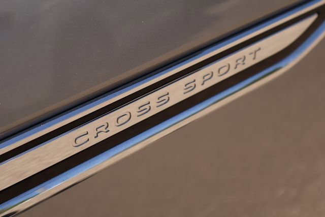 Certified 2025 Volkswagen Atlas Cross Sport SE w/ Panoramic Sunroof Package AWD/4WD image 11