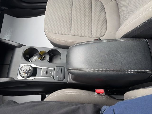 Used 2021 Ford Escape SE w/ Cold Weather Package image 18