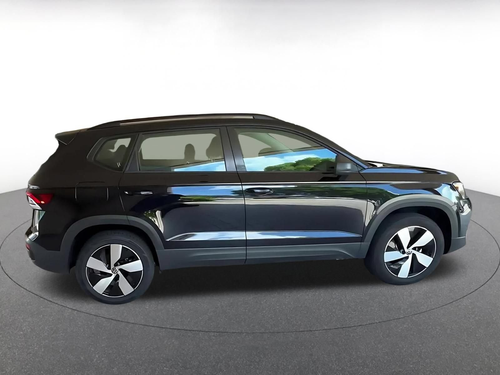 Used 2025 Volkswagen Taos S AWD/4WD image 16