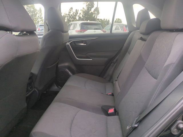 Used 2023 Toyota RAV4 XLE FWD image 15