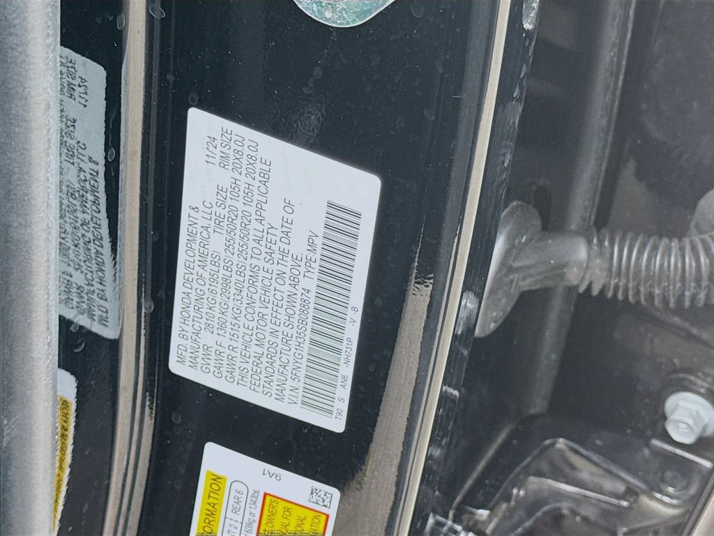 Used 2025 Honda Pilot Sport image 37