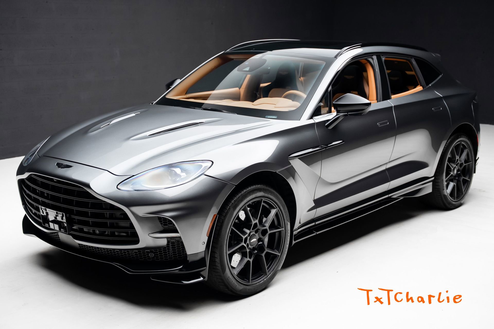 Used 2023 Aston Martin DBX 707 image 1