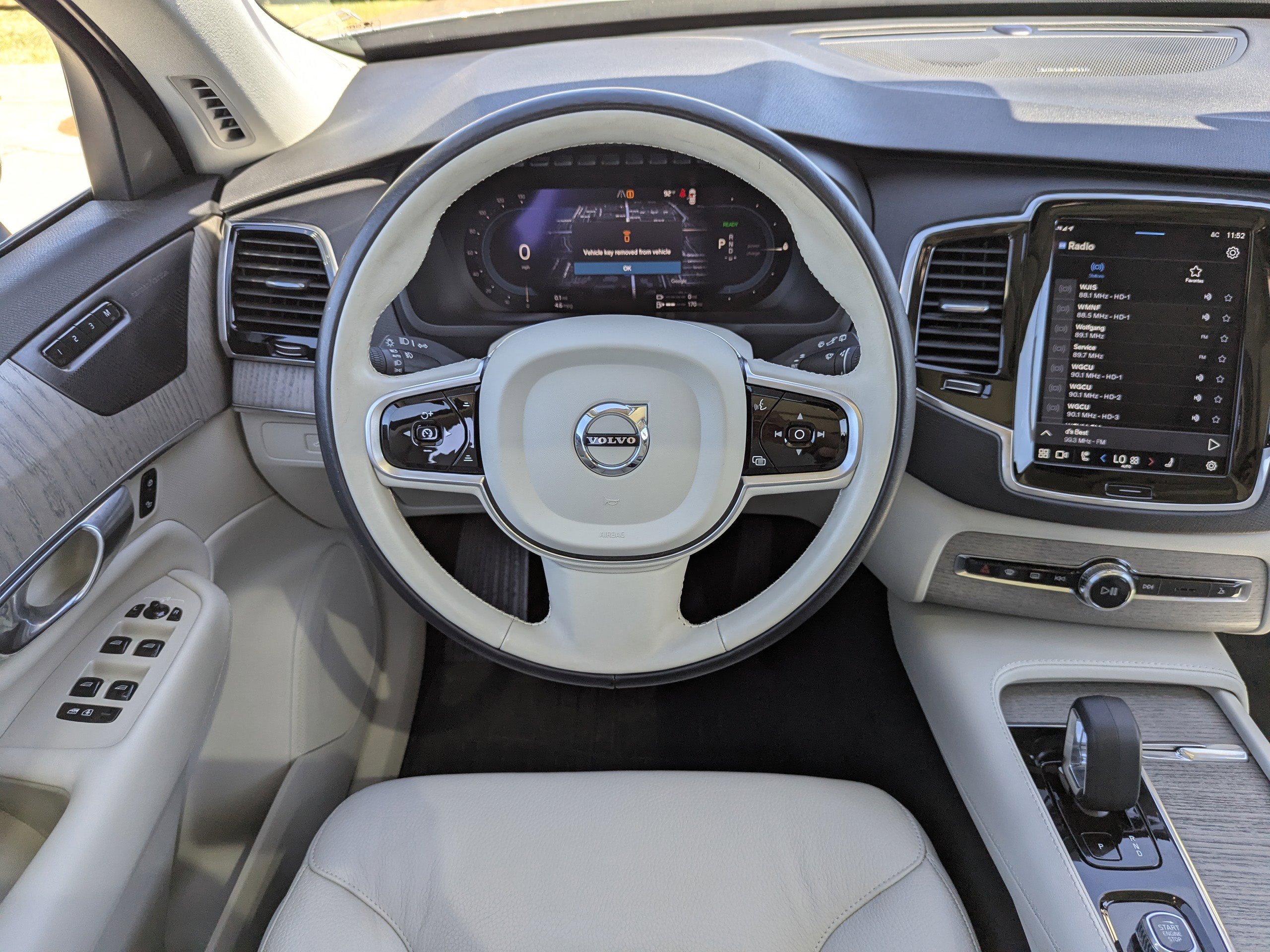 Used 2023 Volvo XC90 T8 Plus w/ Protection Package Premier image 15