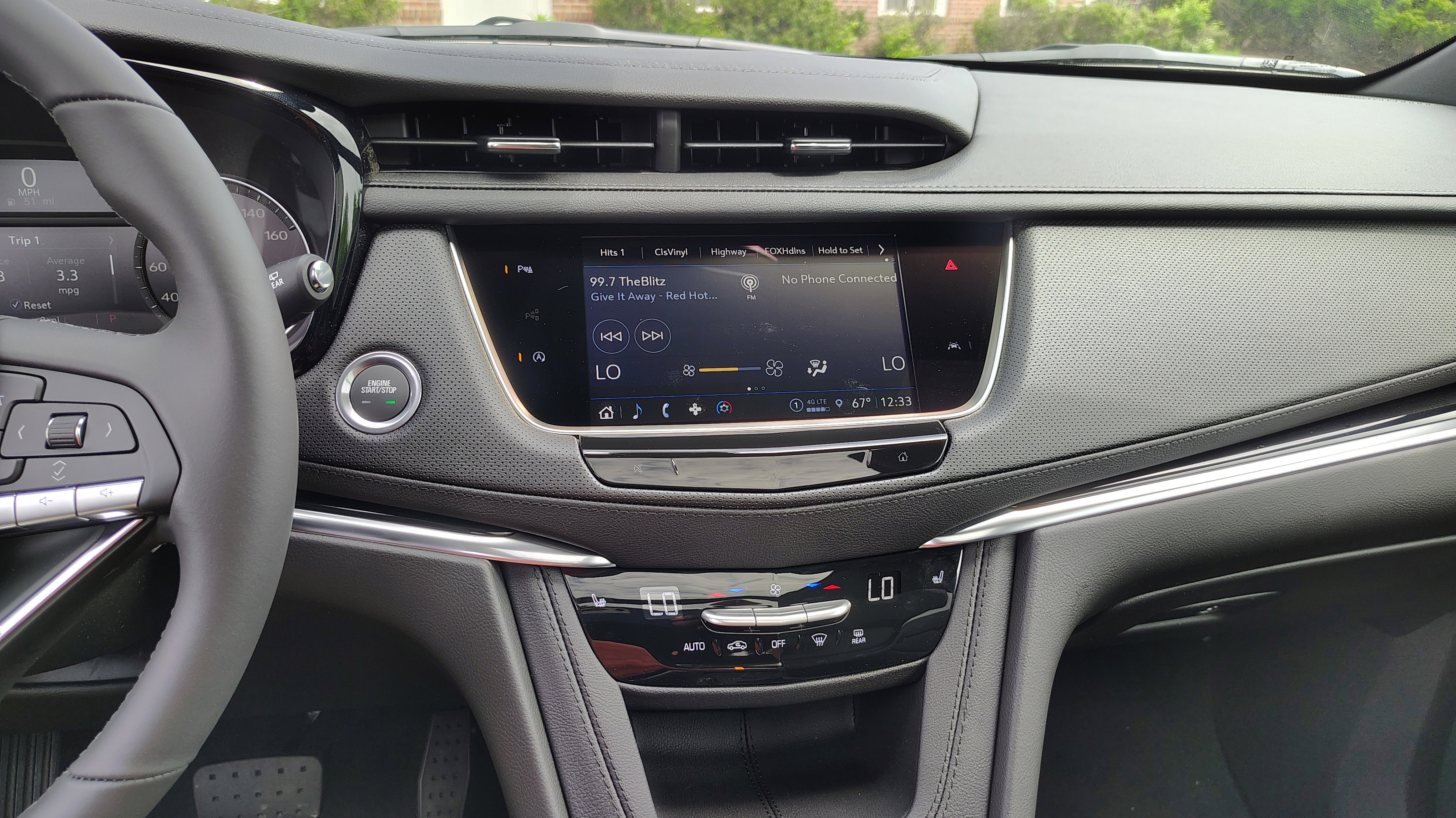 New 2025 Cadillac XT6 Luxury image 24