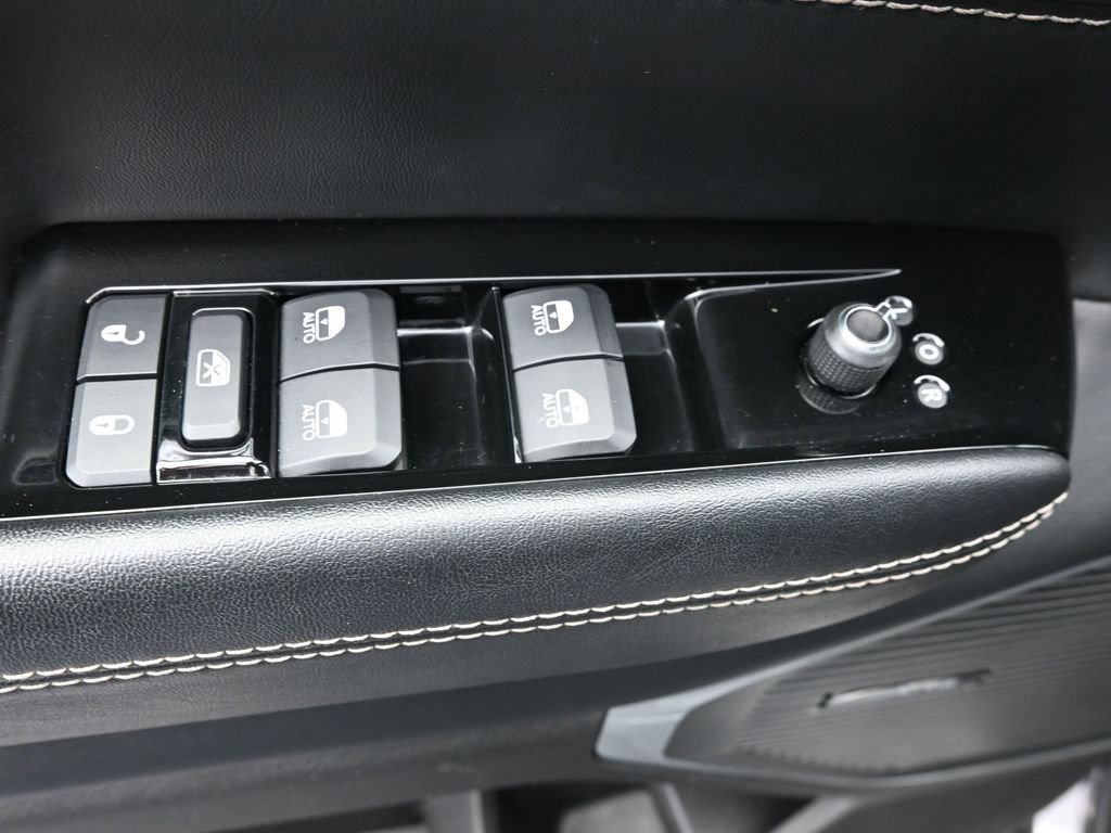 Used 2024 Jeep Wagoneer L Series II w/ Flexible Seating Group image 19