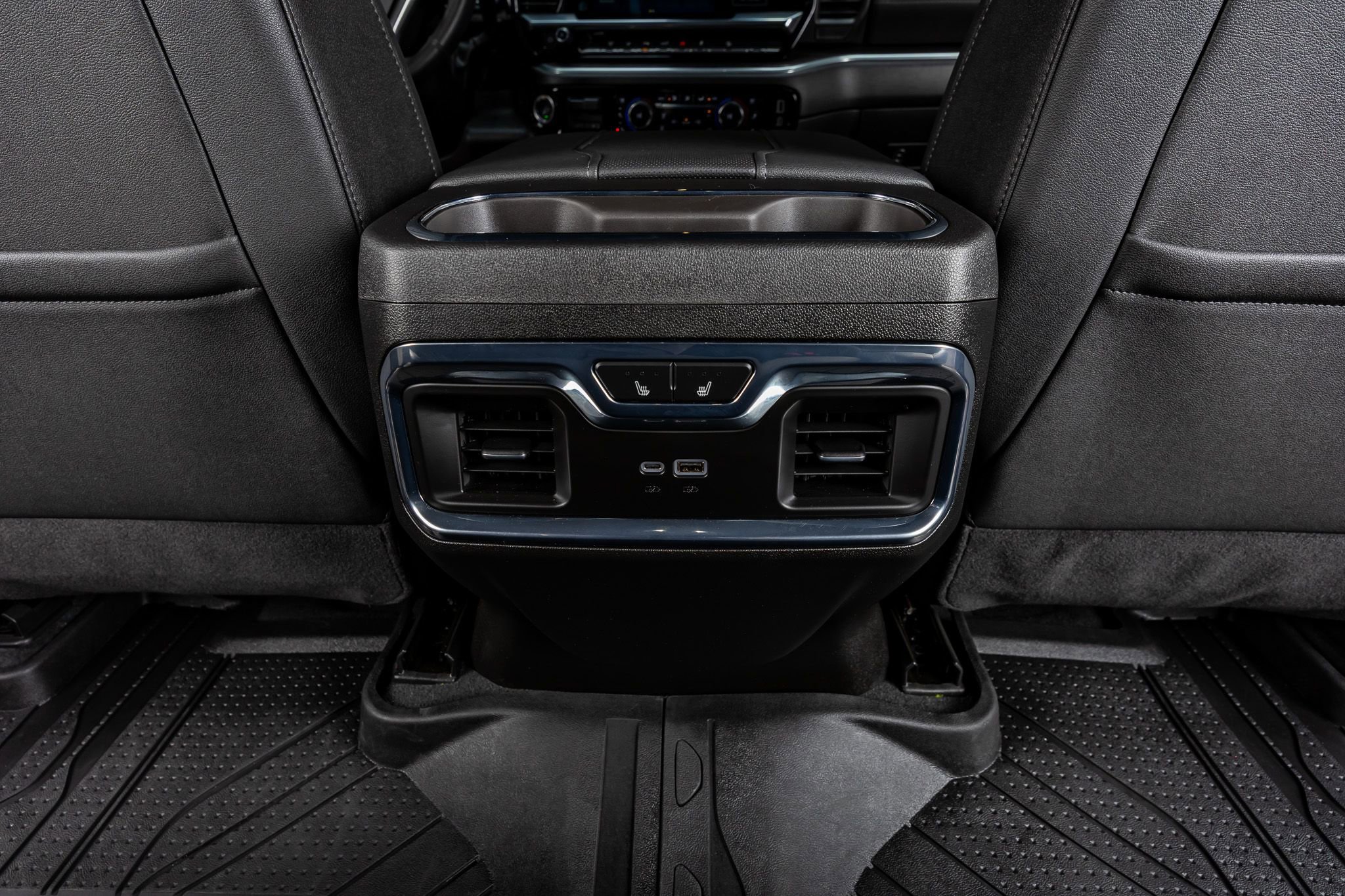 Used 2025 Chevrolet Silverado 2500 LTZ w/ LTZ Plus Package image 32