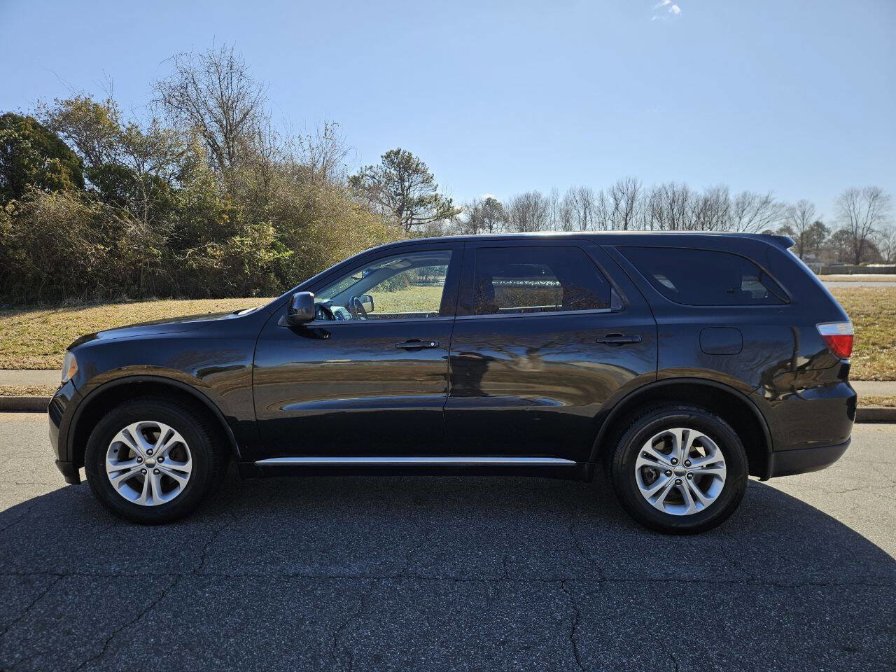 Used 2013 Dodge Durango SXT image 2
