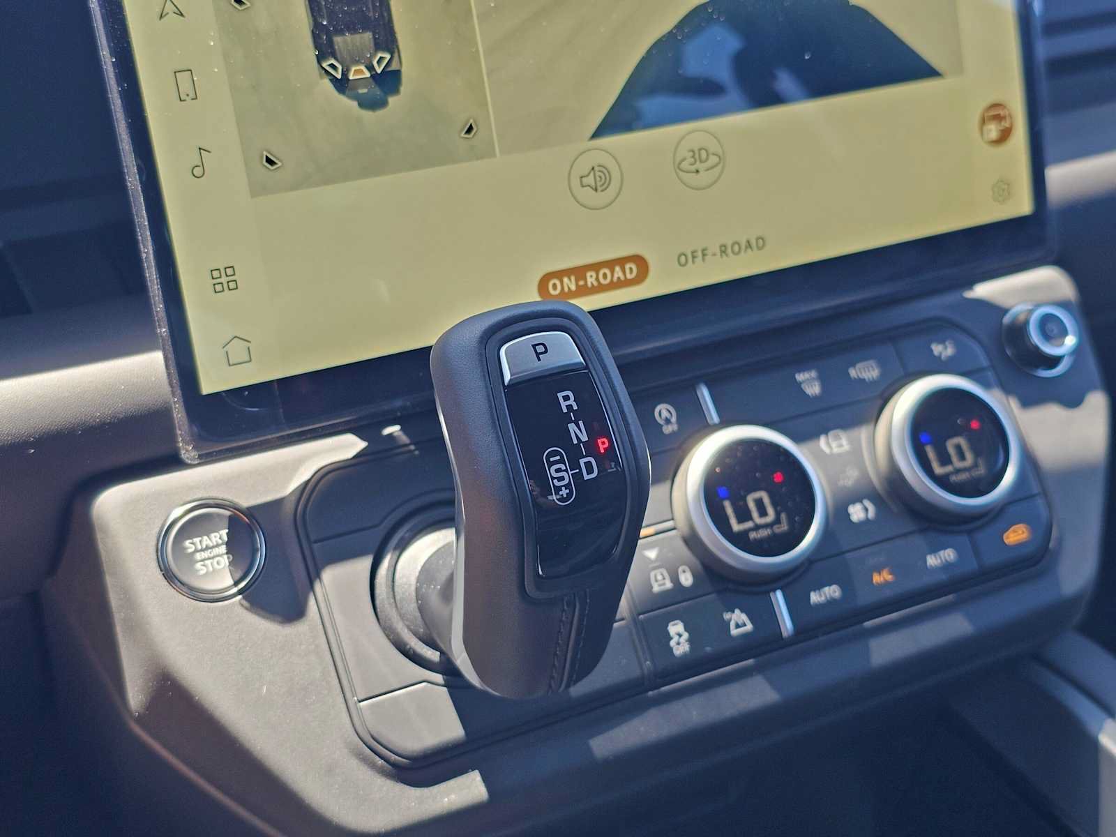 New 2026 Land Rover Defender 110 X-Dynamic SE AWD/4WD image 30
