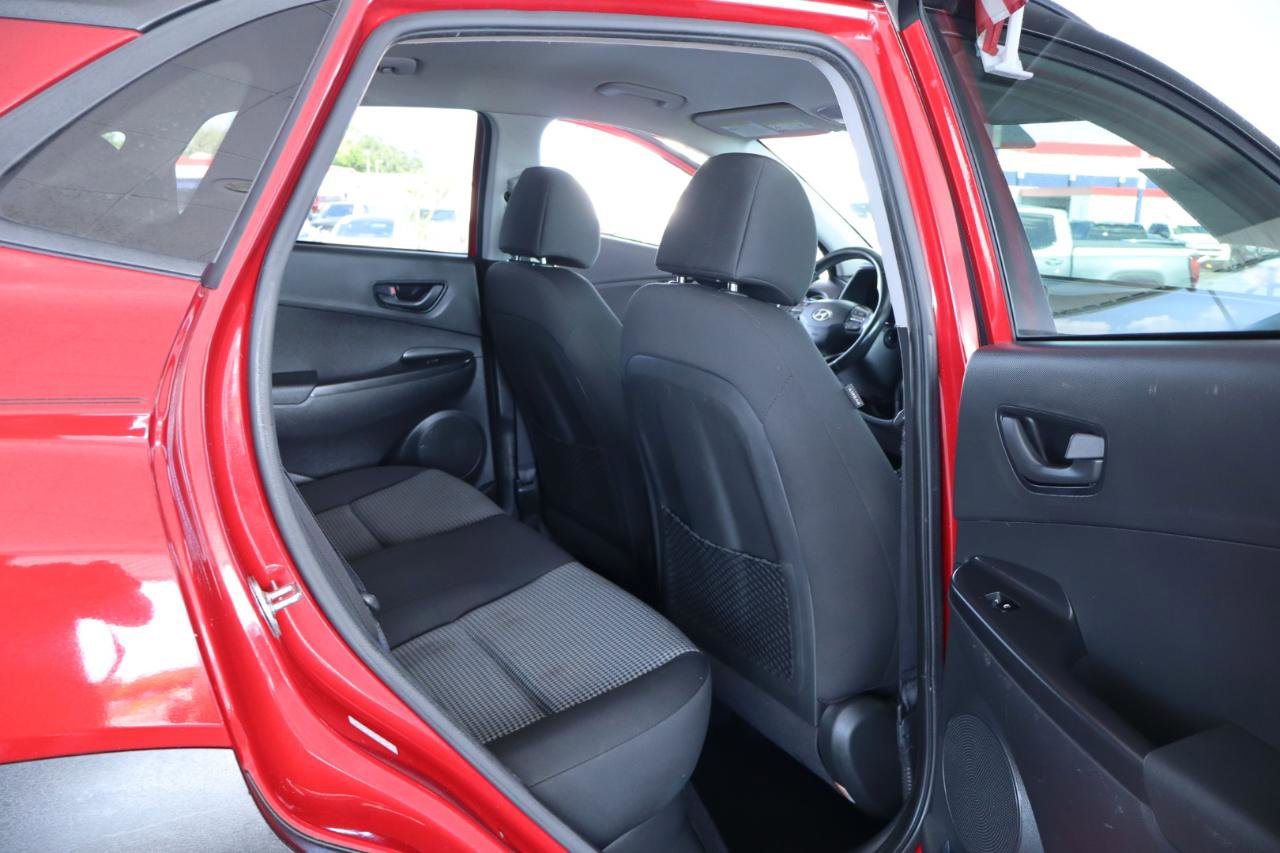 Used 2018 Hyundai Kona SEL FWD image 32