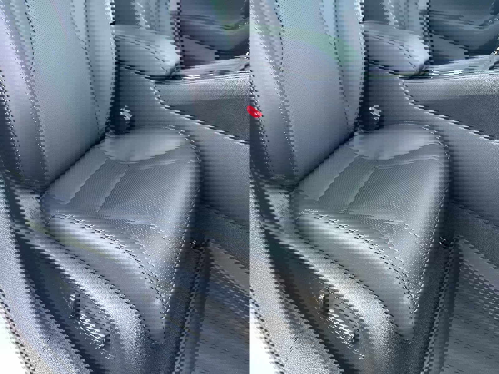 New 2025 Honda Accord EX-L image 19