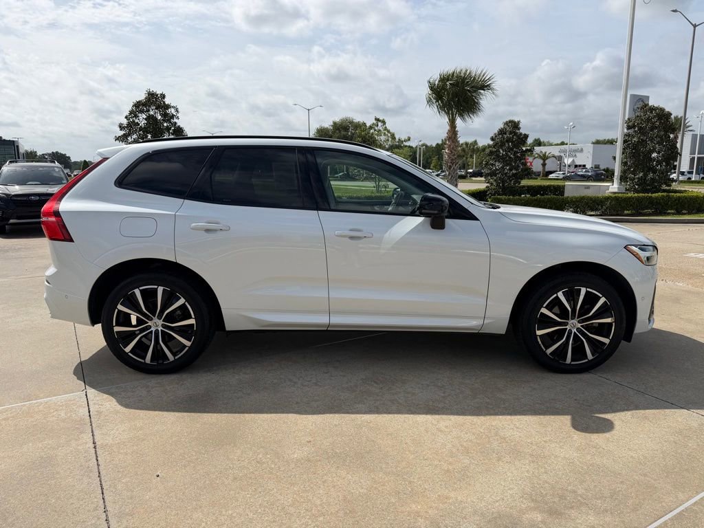 Used 2023 Volvo XC60 B5 Plus w/ Climate Package image 6