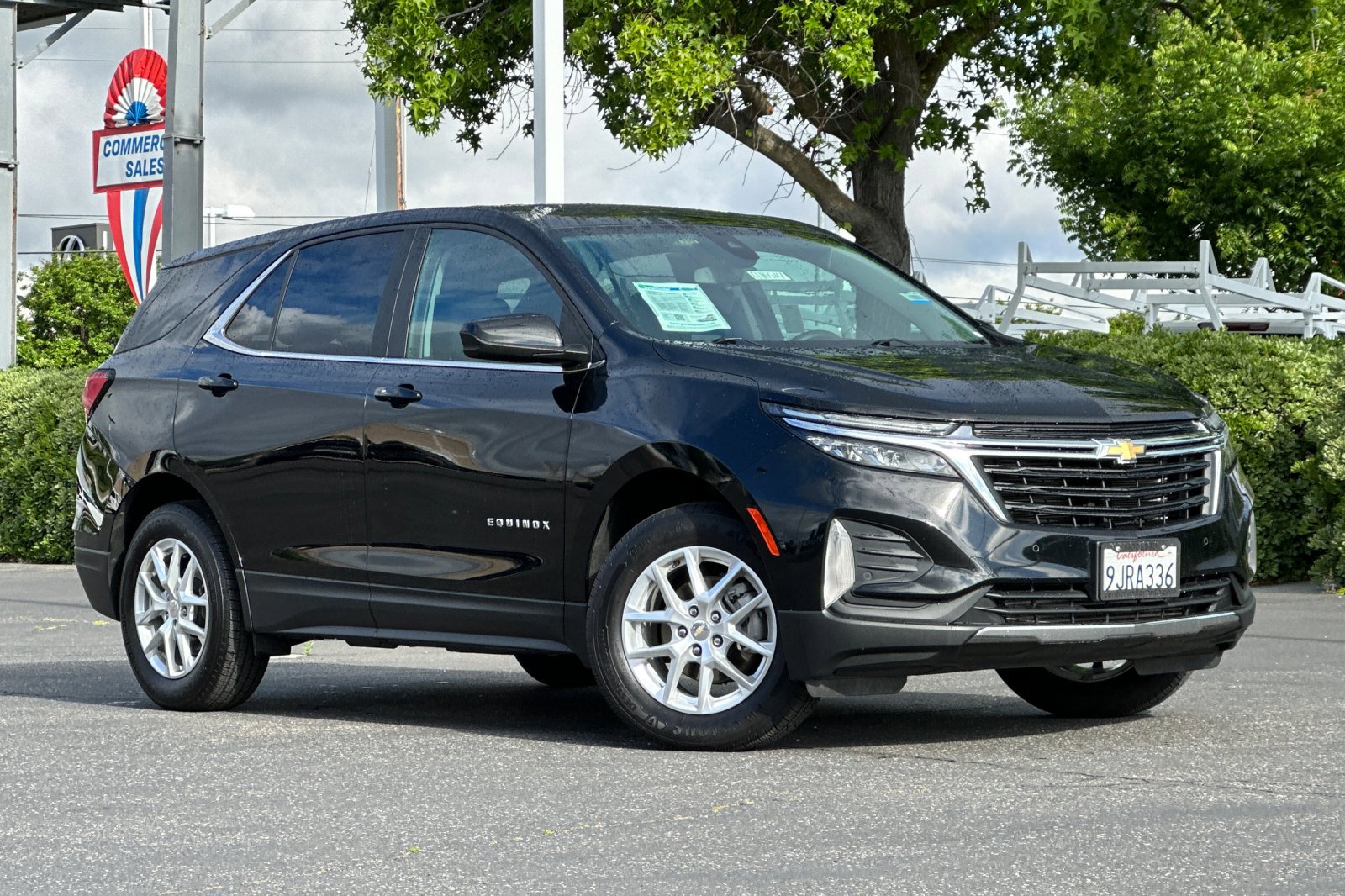 Used 2023 Chevrolet Equinox LT w/ Driver Convenience Package AWD/4WD image 2