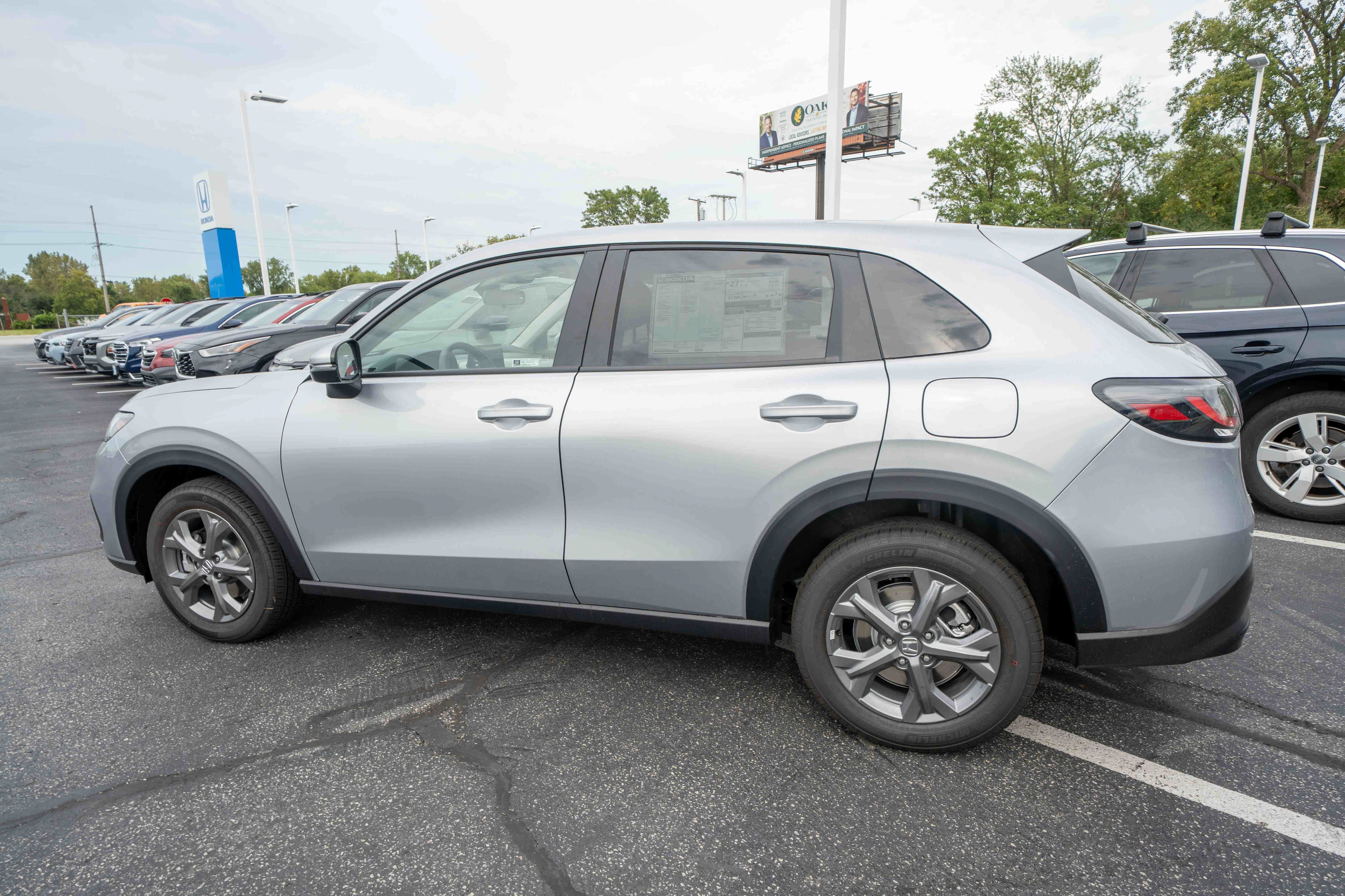New 2027 Honda HR-V LX image 4