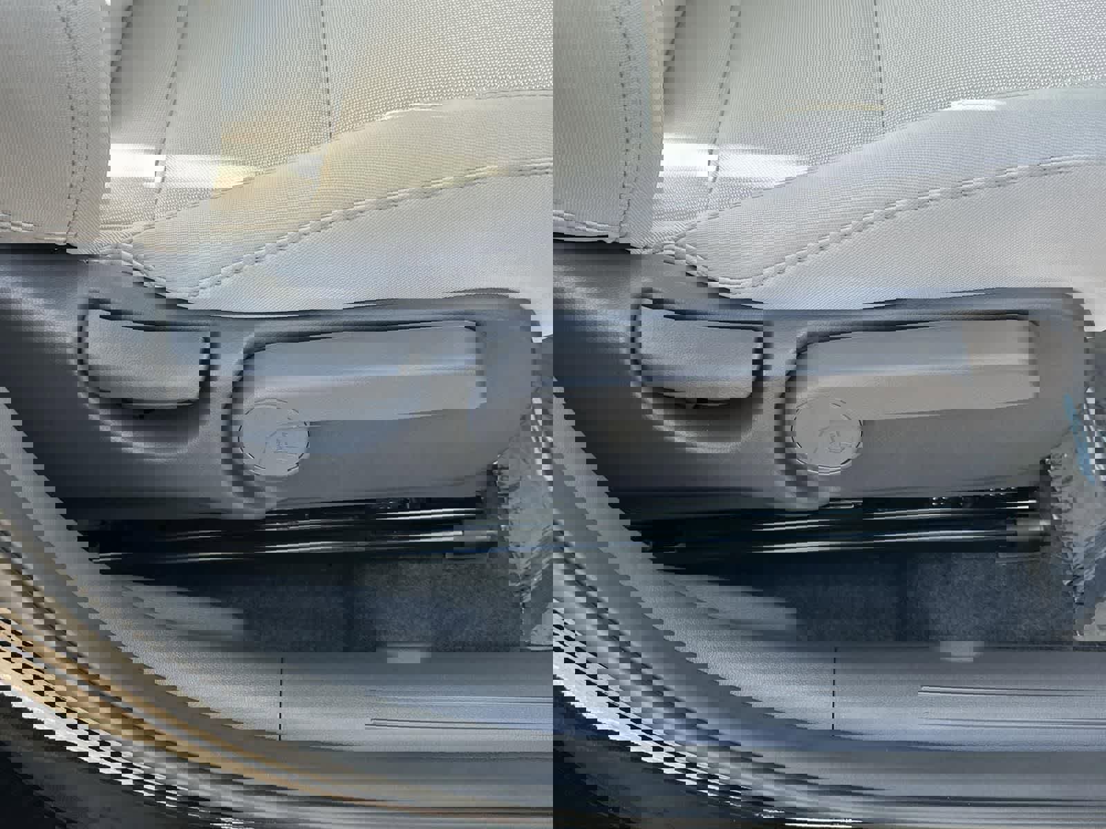 Certified 2025 Hyundai Kona SEL image 39