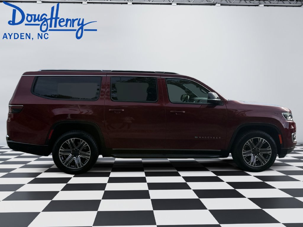 Used 2024 Jeep Wagoneer L Series II w/ Flexible Seating Group AWD/4WD image 6