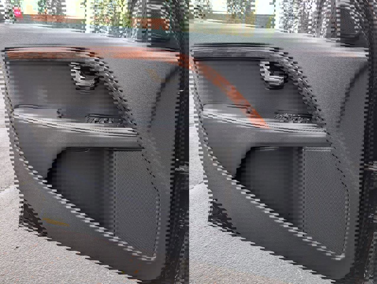 Used 2015 Volvo XC70 T6 image 22