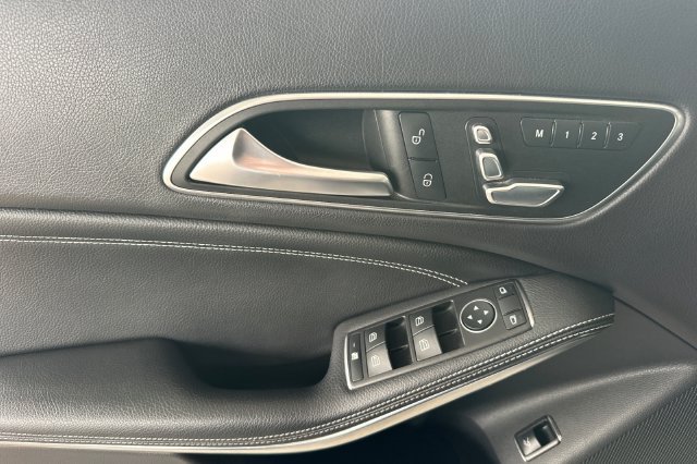 Used 2017 Mercedes-Benz CLA 250 4MATIC image 12