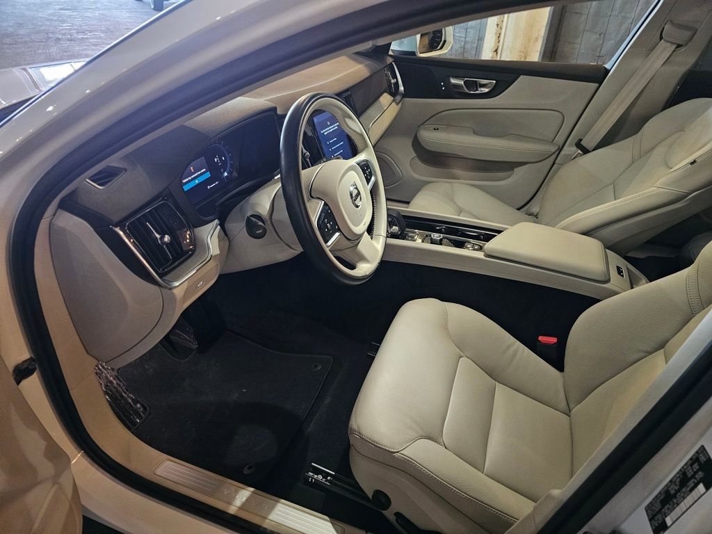 Certified 2024 Volvo V60 B5 Cross Country Plus image 17