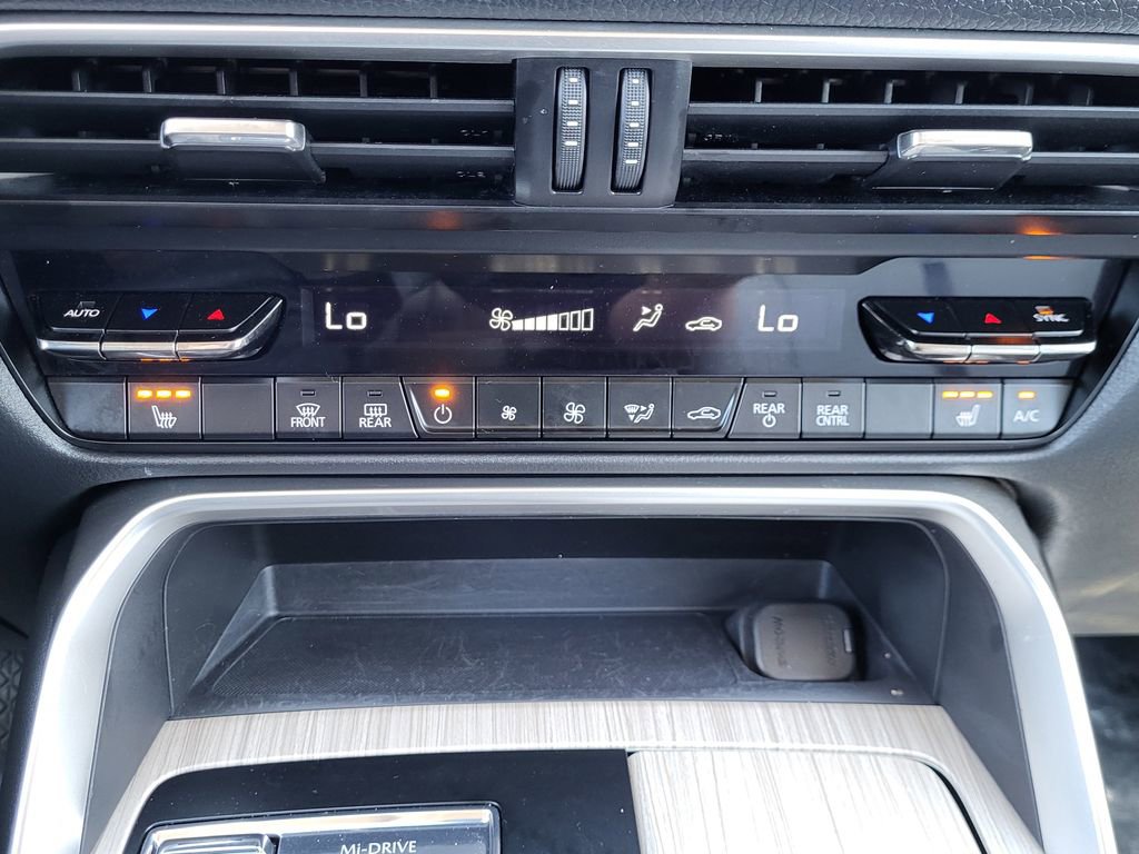 Used 2024 MAZDA CX-90 Plug-In Hybrid w/ Preferred AWD/4WD image 10