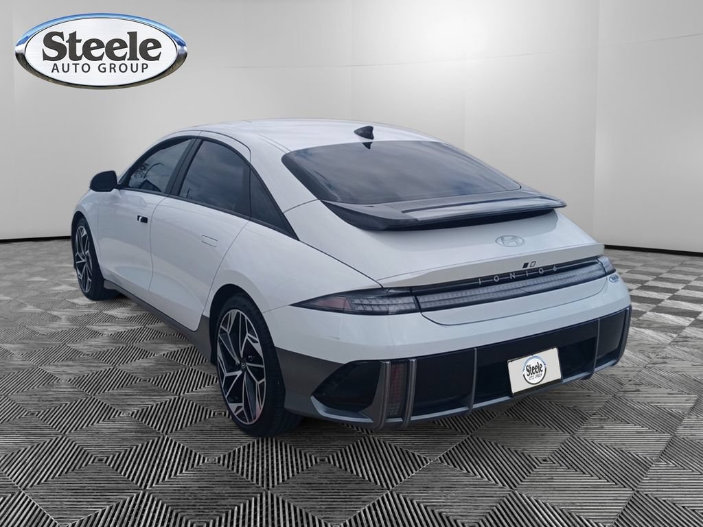Used 2025 Hyundai Ioniq 6 SEL RWD image 3