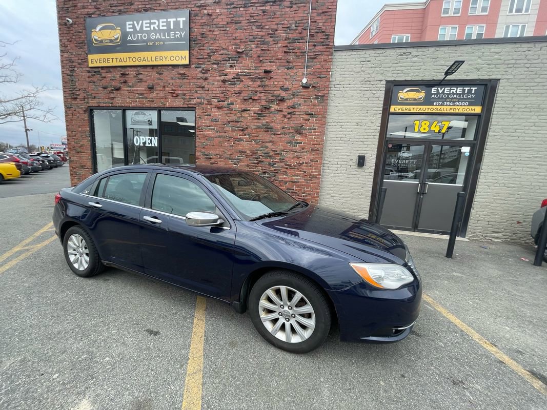 Used 2014 Chrysler 200 Limited image 2