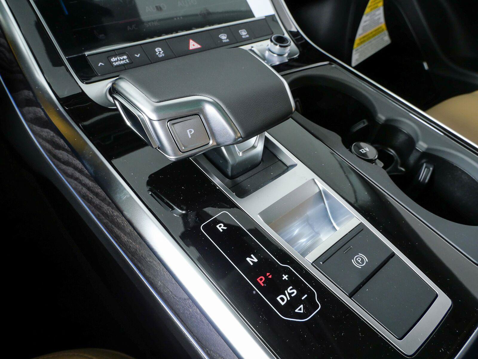 New 2026 Audi Q8 Premium AWD/4WD image 17