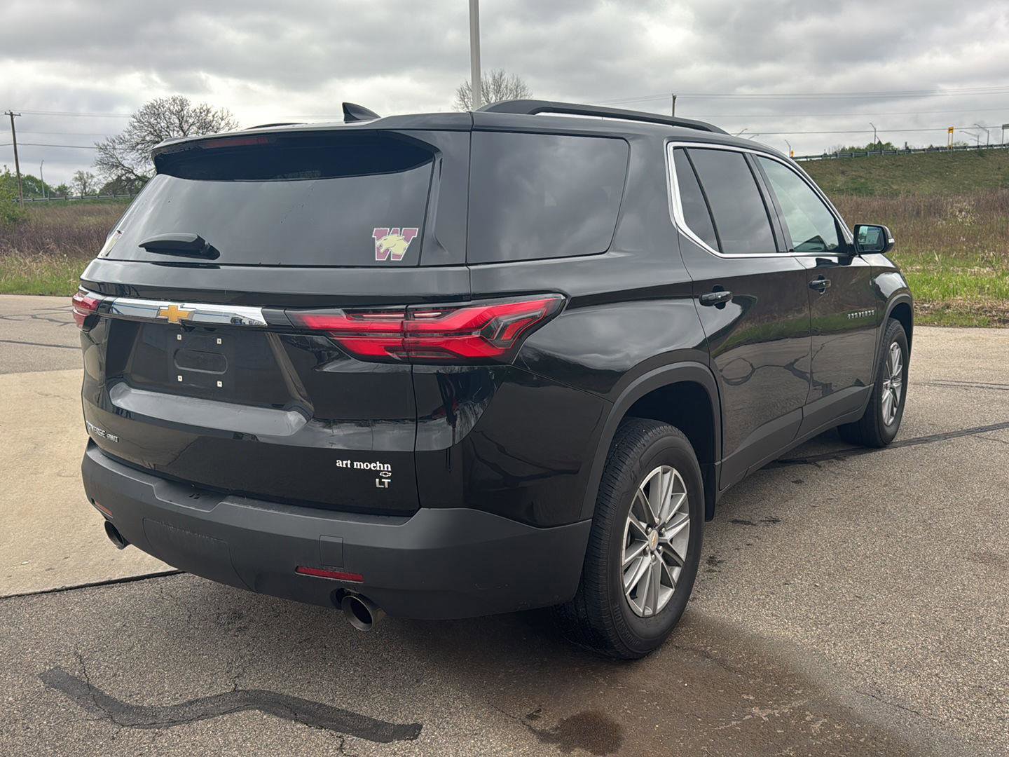 Used 2023 Chevrolet Traverse LT AWD/4WD image 6