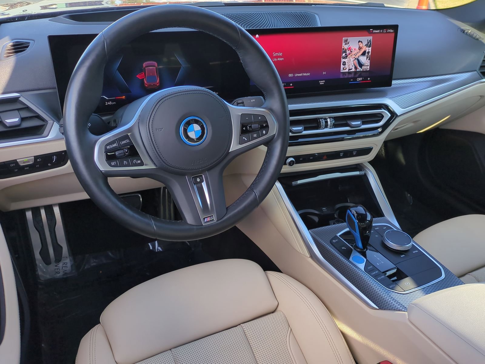 Certified 2023 BMW i4 eDrive40 w/ M Sport Package image 28