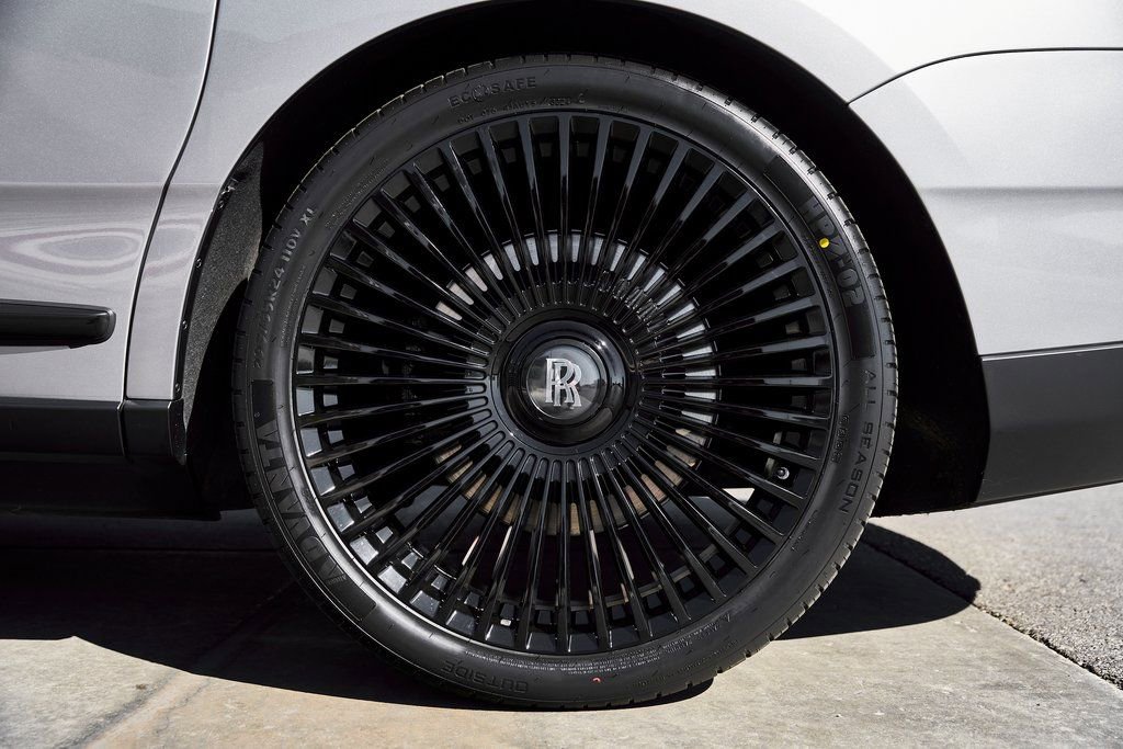 Used 2023 Rolls-Royce Cullinan image 20