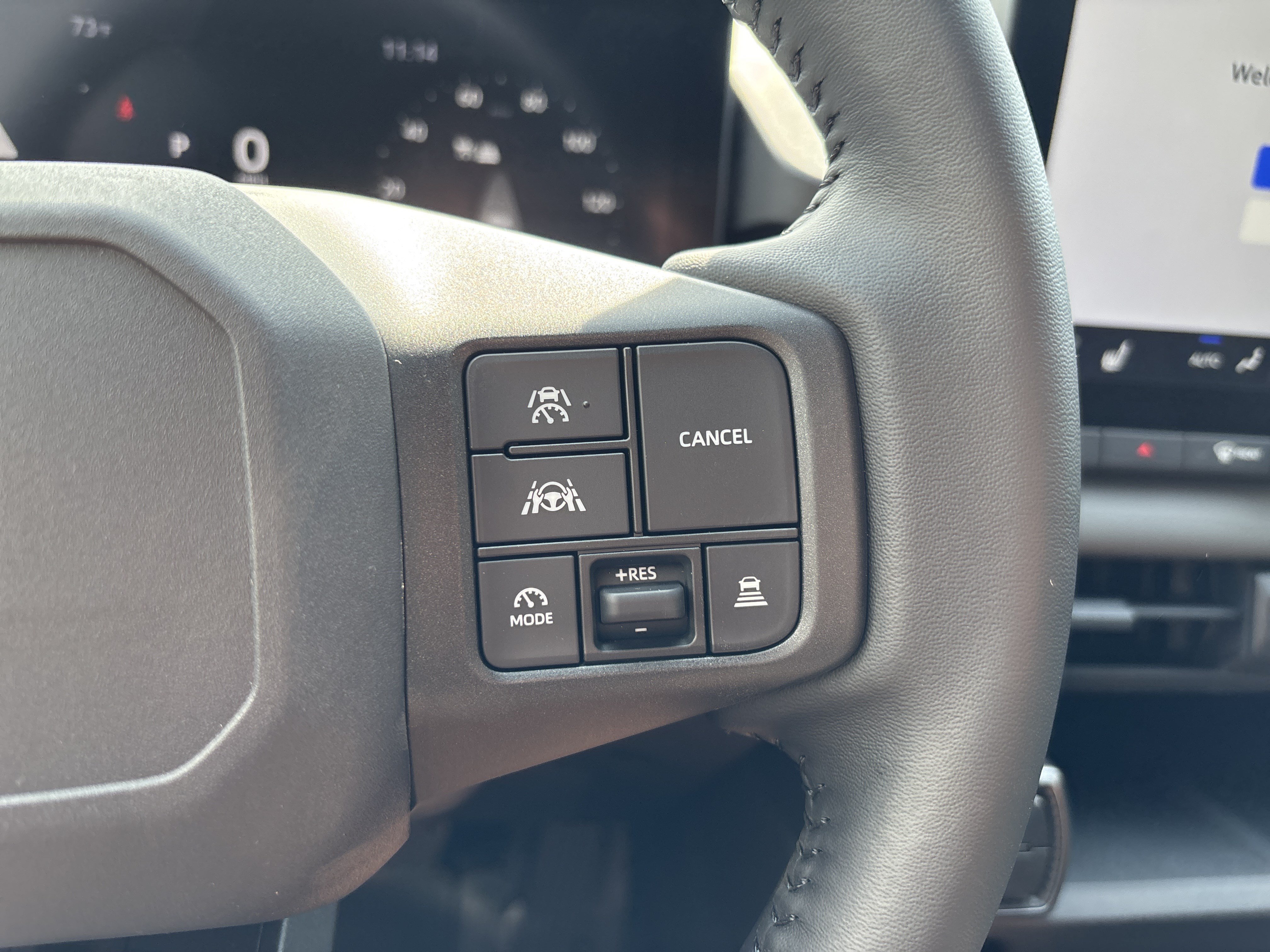 Used 2026 Toyota RAV4 SE AWD/4WD image 17