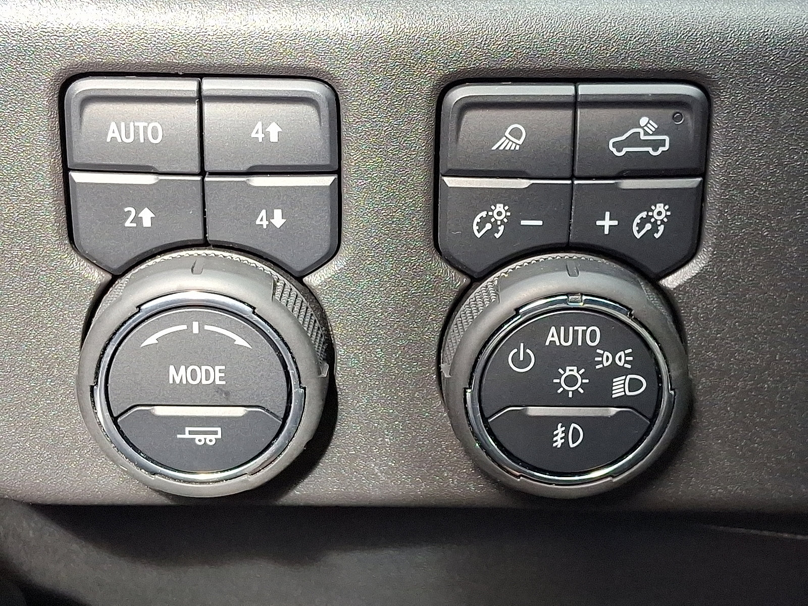 Used 2025 Chevrolet Silverado 1500 LT Trail Boss w/ LT Trail Boss Premium Package image 25