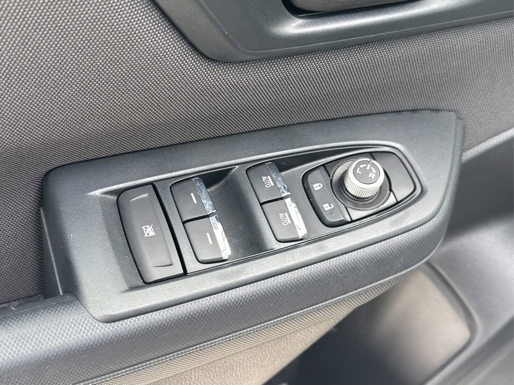 Used 2025 Subaru Forester Premium image 30