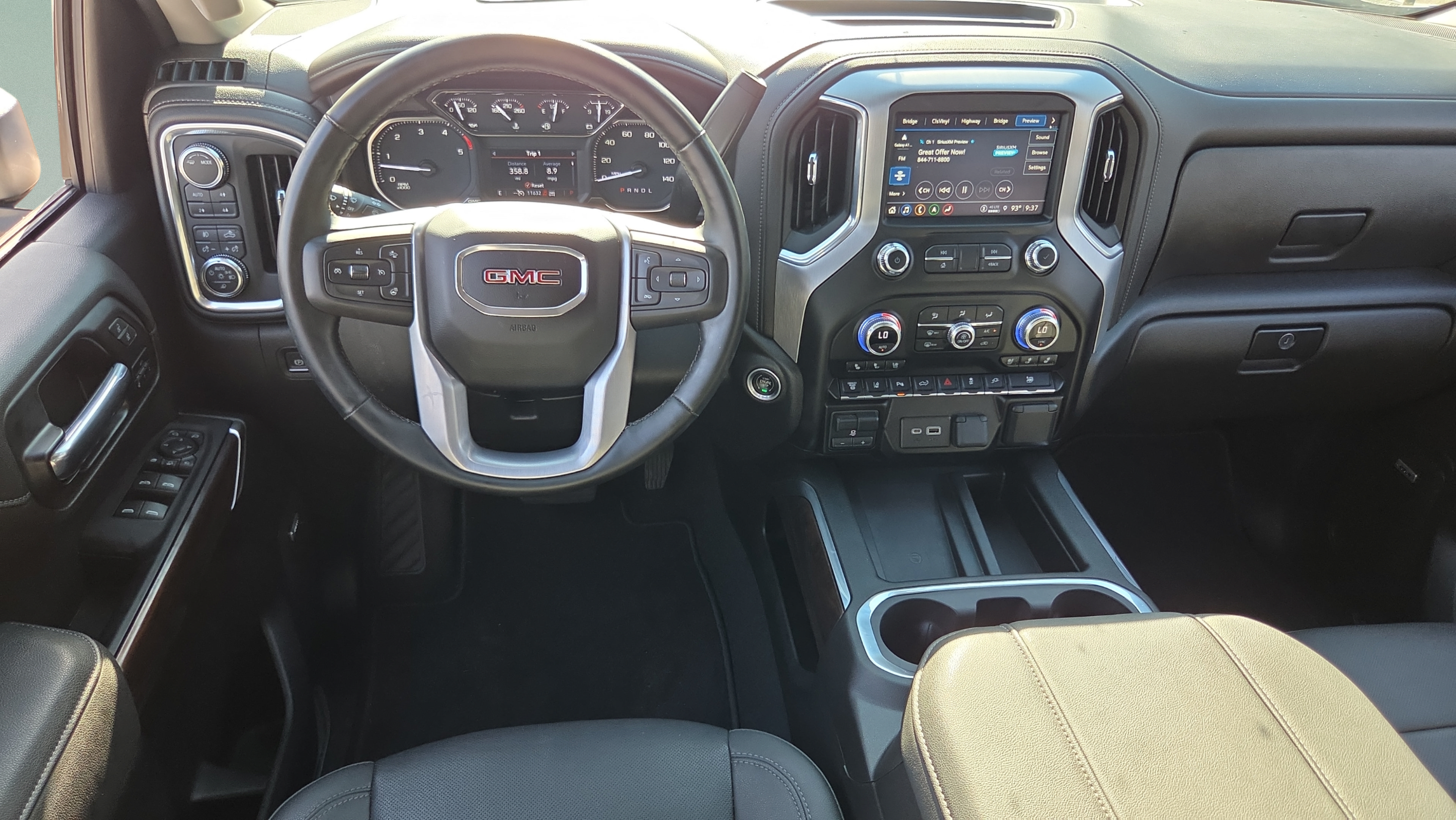 Used 2023 GMC Sierra 3500 SLT w/ SLT Premium Package AWD/4WD image 7