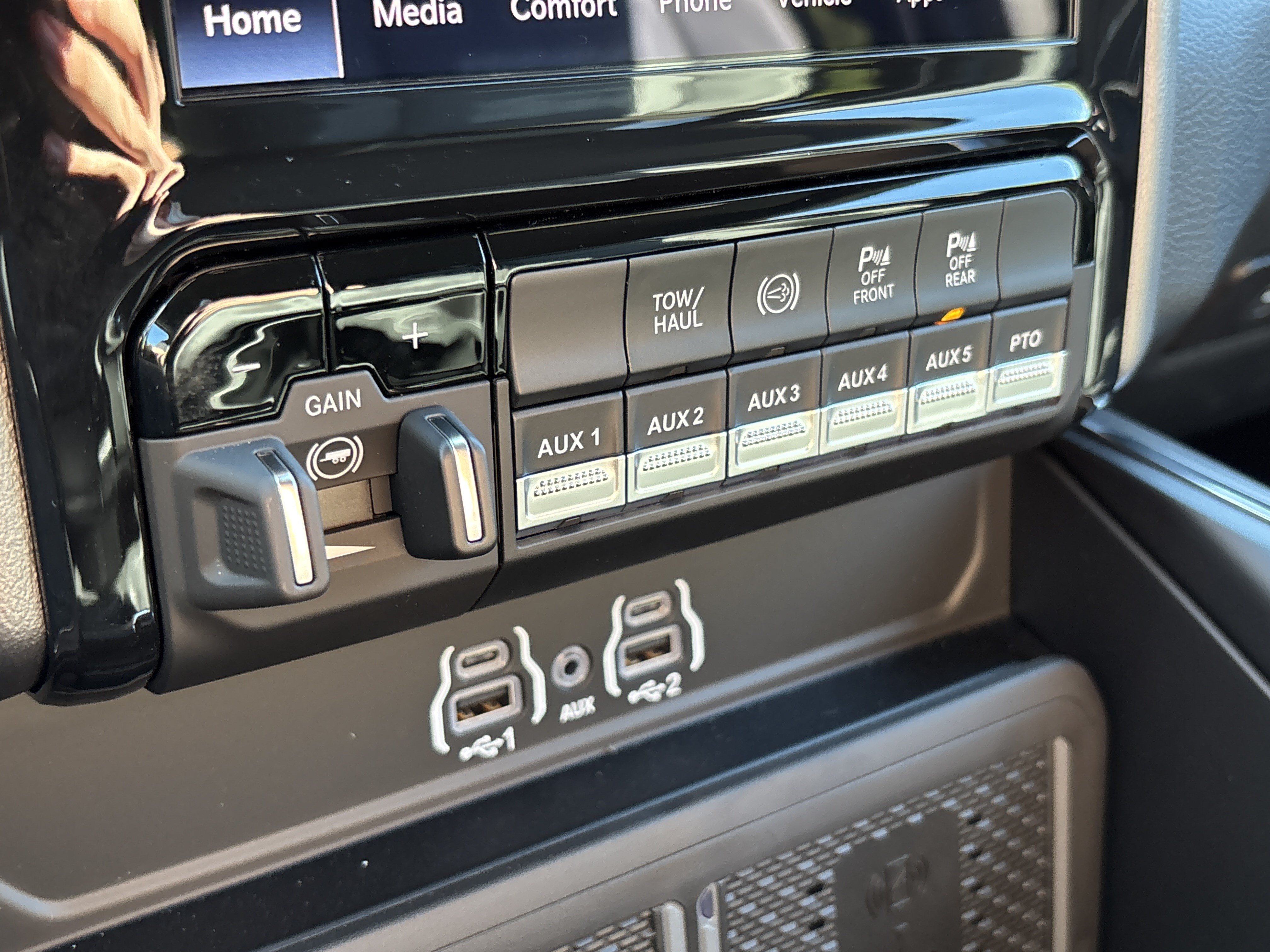 New 2027 RAM 5500 4x4 Crew Cab image 21