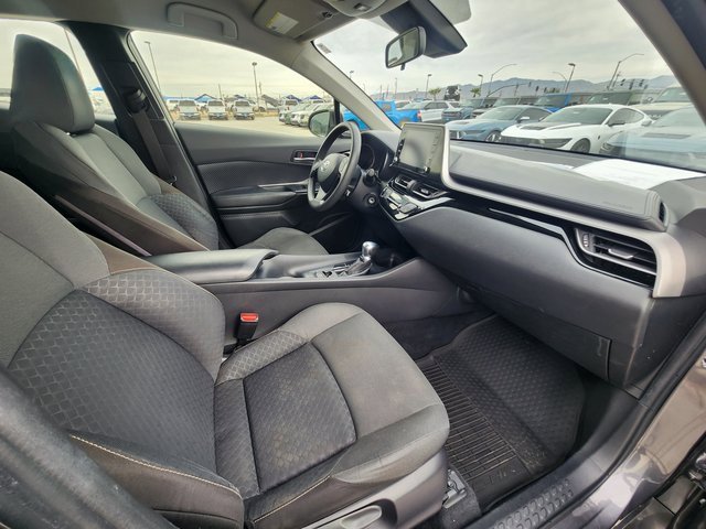 Used 2021 Toyota C-HR XLE image 16