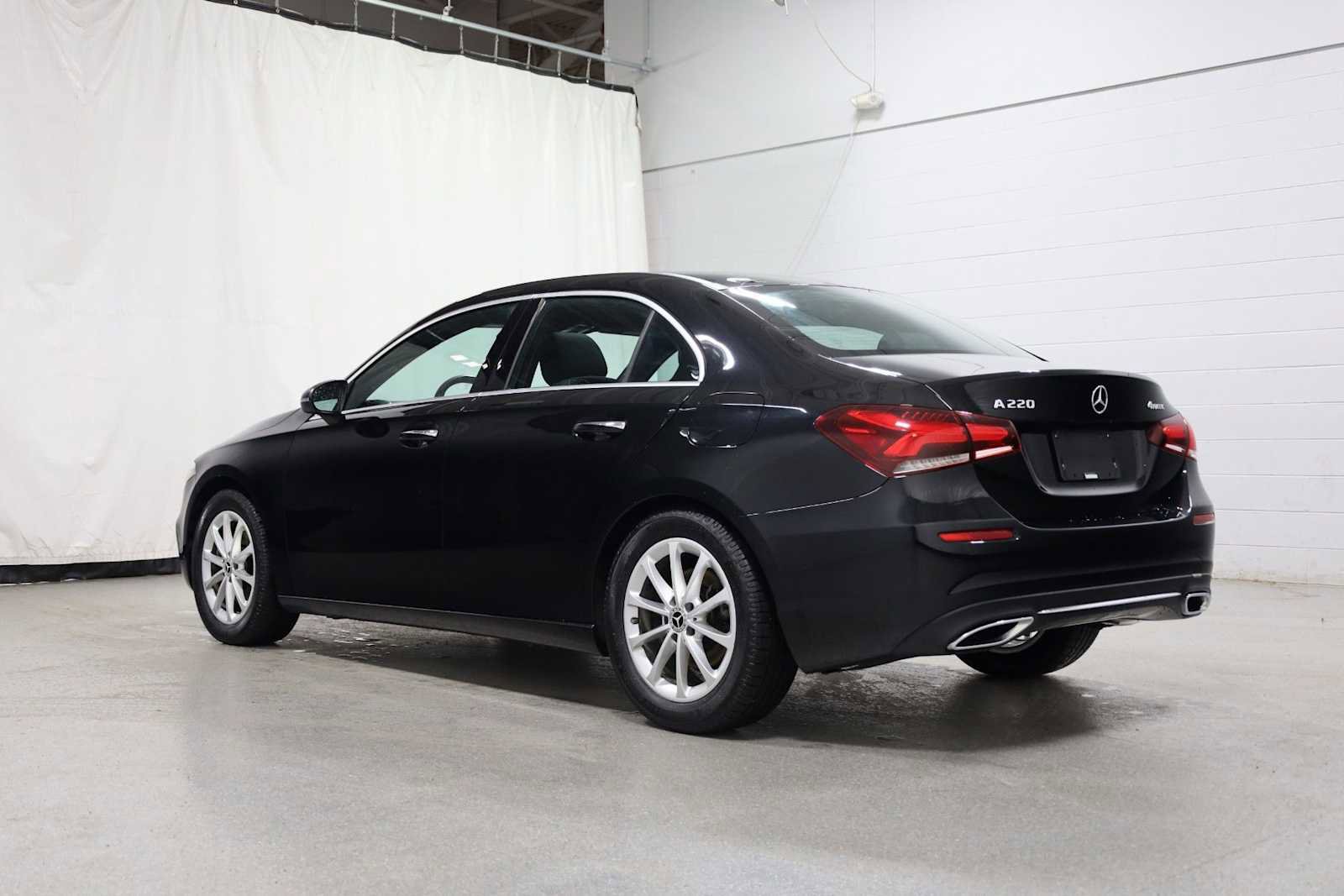 Used 2019 Mercedes-Benz A 220 4MATIC image 3