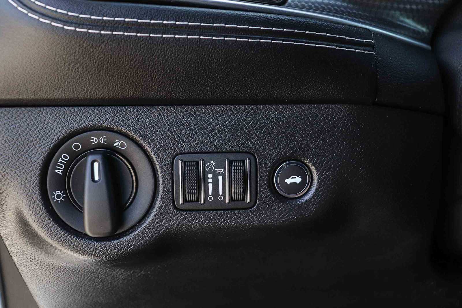 Used 2022 Dodge Challenger SRT Hellcat w/ Plus Package RWD image 24