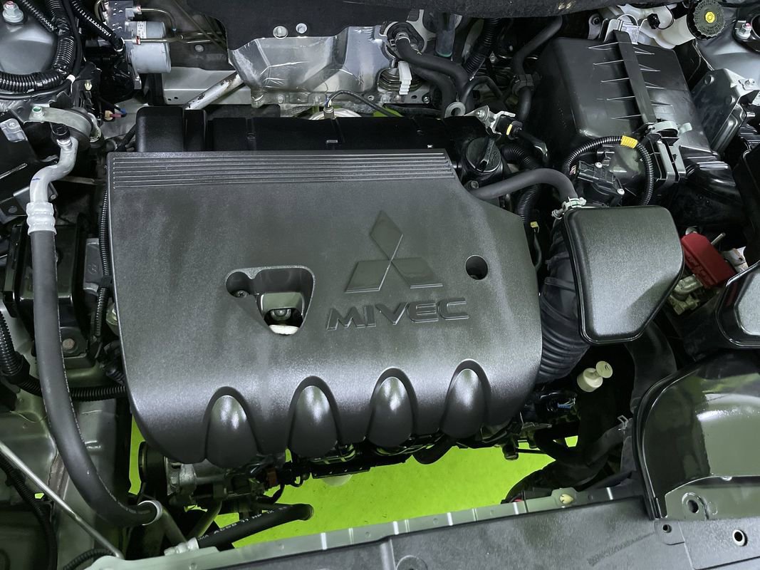 Used 2020 Mitsubishi Outlander SE image 30