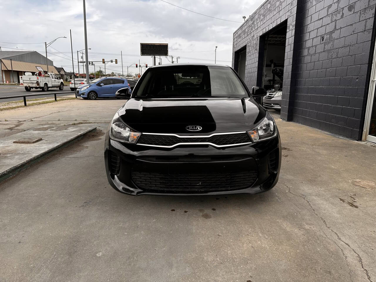 Used 2019 Kia Rio S image 3