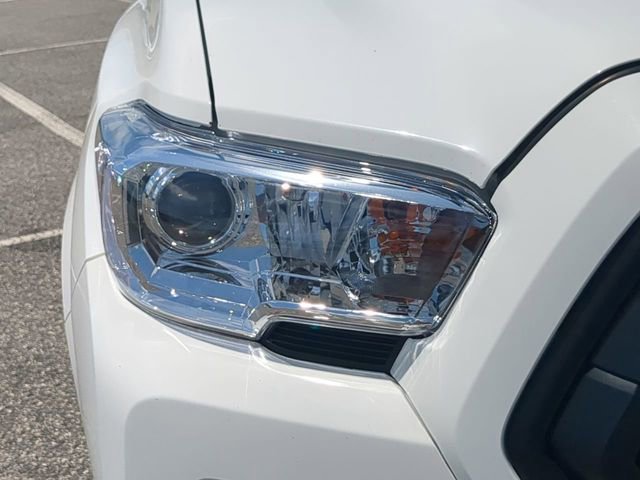 Certified 2021 Toyota Tacoma SR AWD/4WD image 10