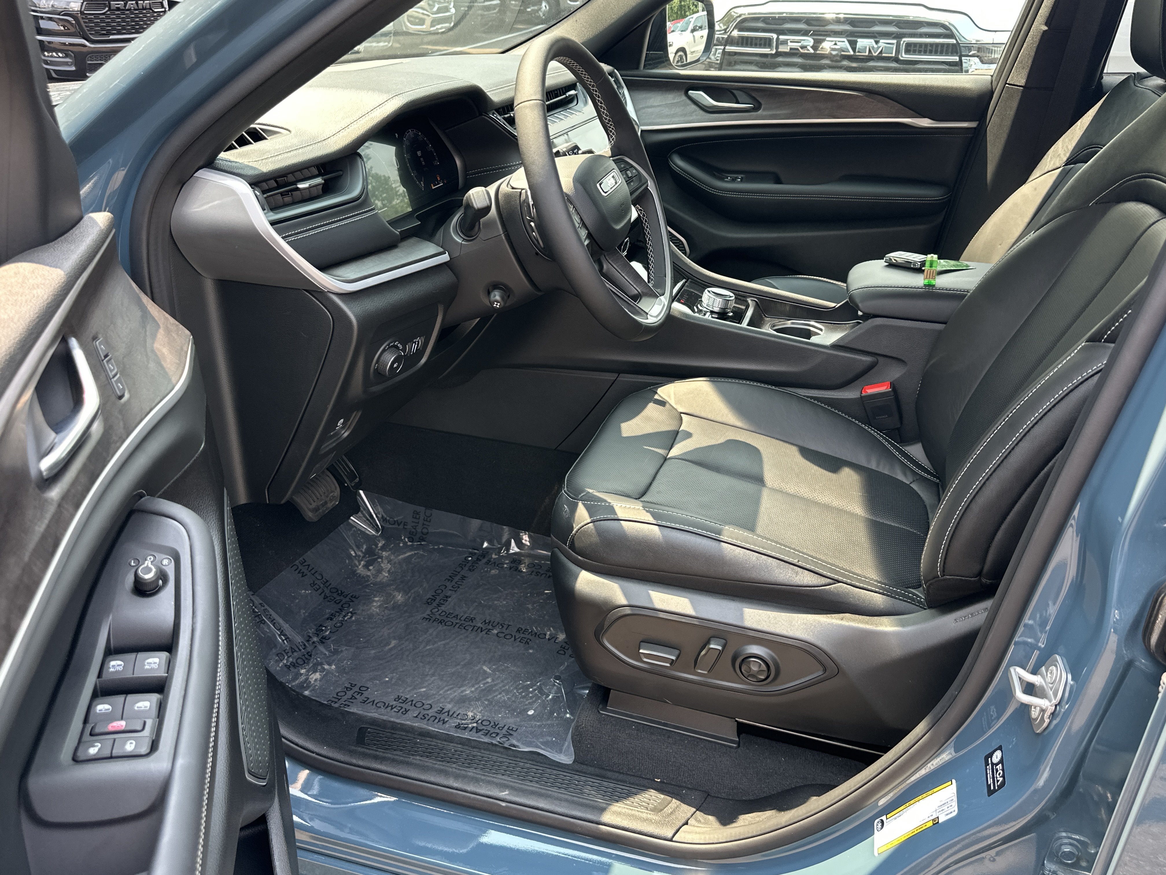 New 2026 Jeep Grand Cherokee Limited AWD/4WD image 26