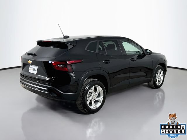 Used 2025 Chevrolet Trax LS w/ LS Convenience Package FWD image 12