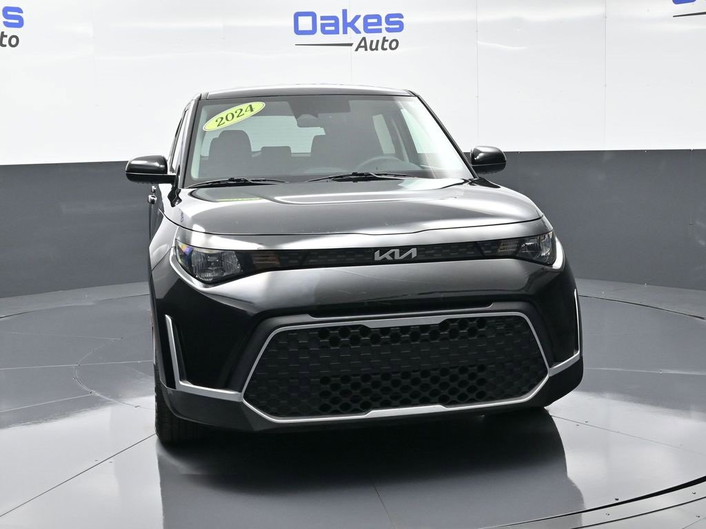 Certified 2024 Kia Soul LX w/ Option Group 015 image 2