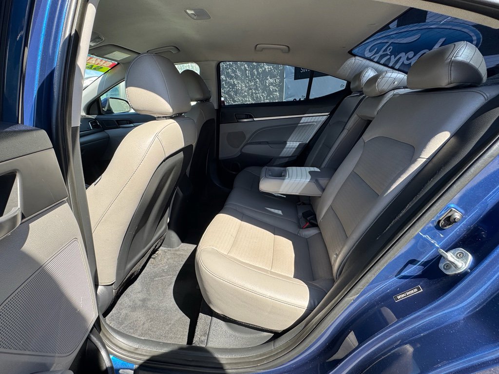 Used 2017 Hyundai Elantra Limited image 18
