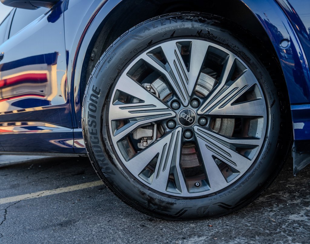 Used 2023 Audi Q4 e-tron Premium Plus w/ Premium Plus image 31