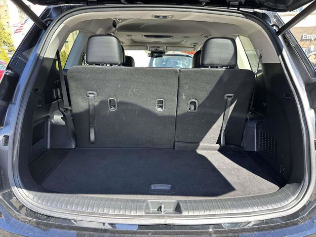 Used 2023 Kia Telluride EX w/ EX Captain's Chair Package AWD/4WD image 12