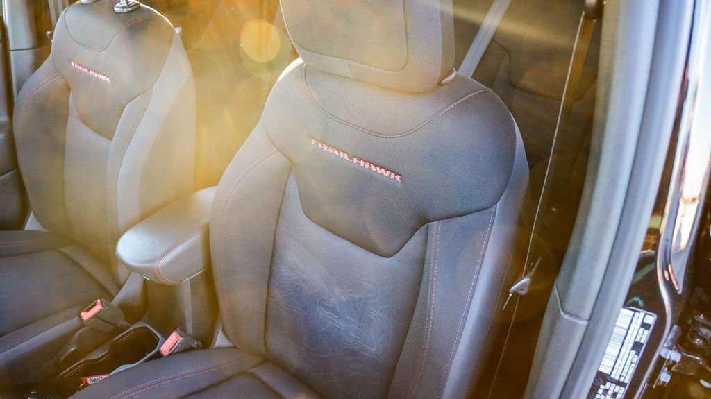 Certified 2023 Jeep Renegade Trailhawk image 25