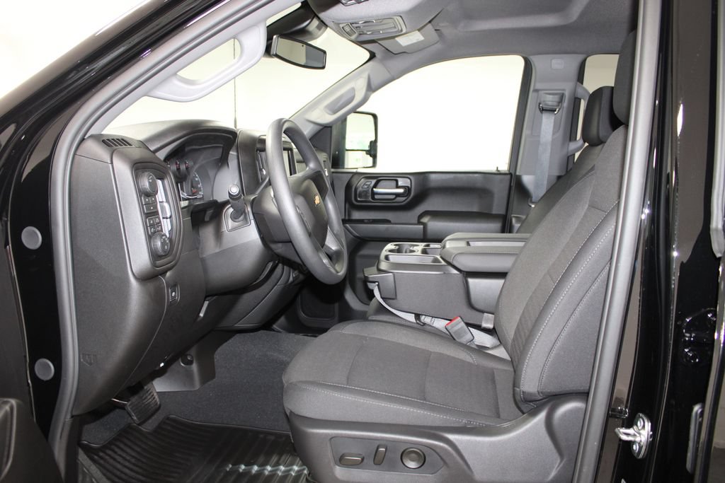 Used 2026 Chevrolet Silverado 2500 Custom w/ Custom Value Package AWD/4WD image 26